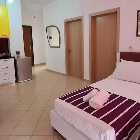 Arel And Dea Apartments *